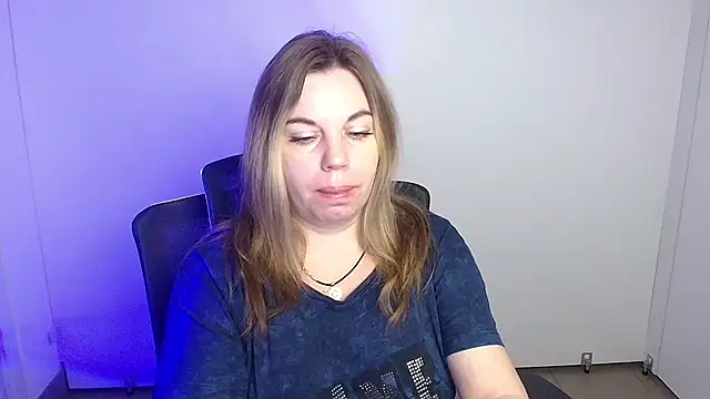 Jessica Amore online show from 10-13-25, 05:51