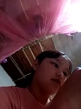 XoiXoi232 online show from 10-31-25, 09:10