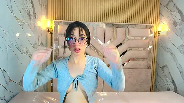 zoe r  online show from 10-08-25, 03:04