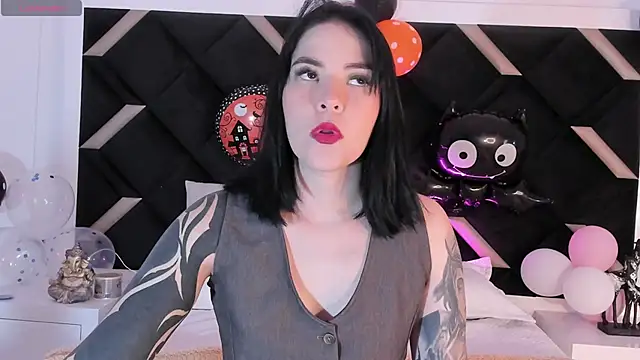 kate cass online show from 10-26-25, 03:23