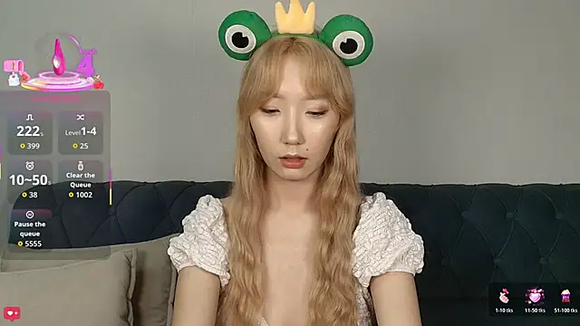 Snapshot of Yume_ko chatting on 10-25-25, 09:53 Yume ko online show from 10-25-25, 09:53