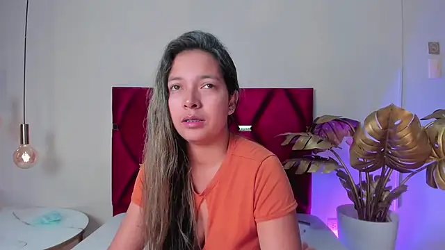 EllieFontanes online show from 09-29-25, 03:17