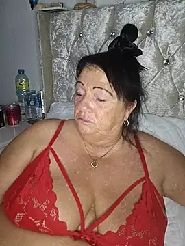 Snapshot of Angeldelightt chatting on 10-24-25, 07:32 Angeldelightt online show from 10-24-25, 07:32