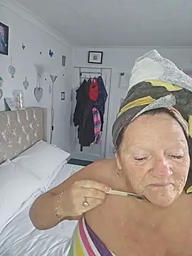 Snapshot of Angeldelightt chatting on 11-22-25, 01:43 Angeldelightt online show from 11-22-25, 01:43