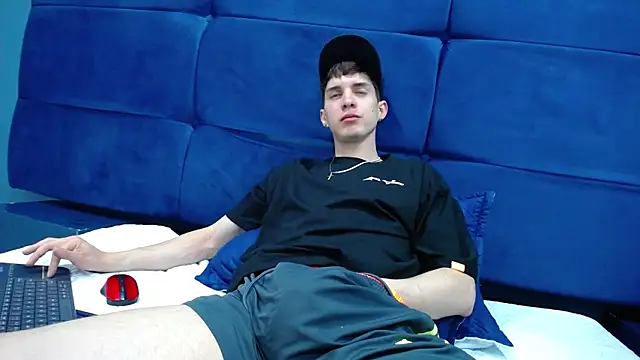 Jheampiiero online show from 10-16-25, 02:29