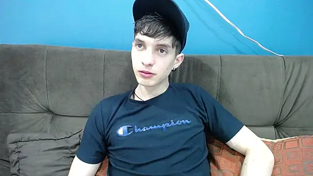 Jheampiiero online show from 11-22-25, 01:43