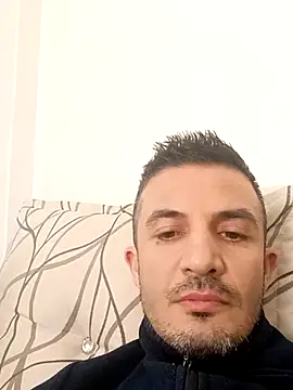 Snapshot of OGUZOZAN chatting on 10-12-25, 07:40 OGUZOZAN online show from 10-12-25, 07:40