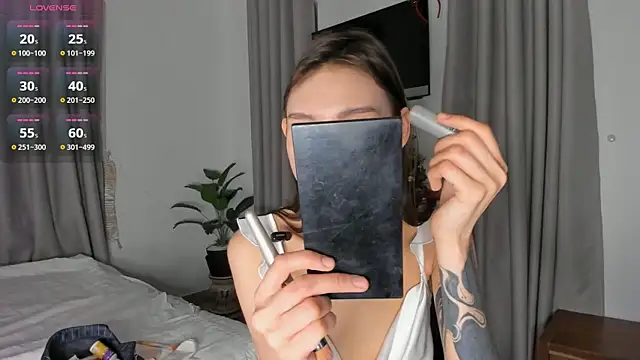 Amy Loveme online show from 12-18-25, 11:11