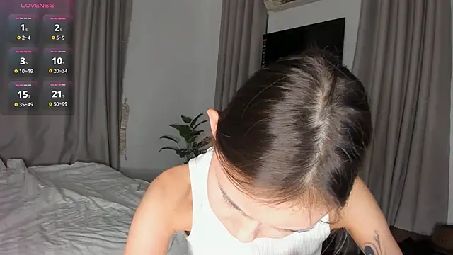 Amy Loveme online show from 12-21-25, 11:23