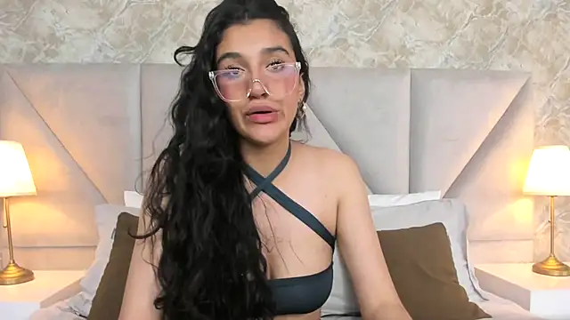 ValentiinaCruz online show from 10-14-25, 10:32