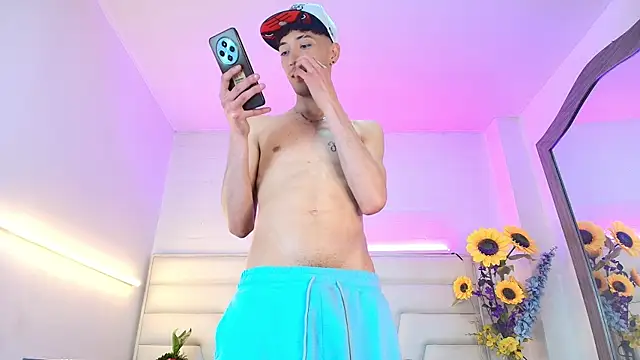 Ashton Myers online show from 11-27-25, 08:44