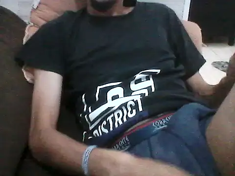 Snapshot of MagrinPentelho1 chatting on 09-11-25, 12:33 MagrinPentelho1 online show from 09-11-25, 12:33