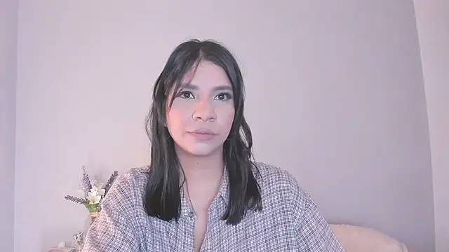 Laura-angeel online show from 02-05-26, 04:44