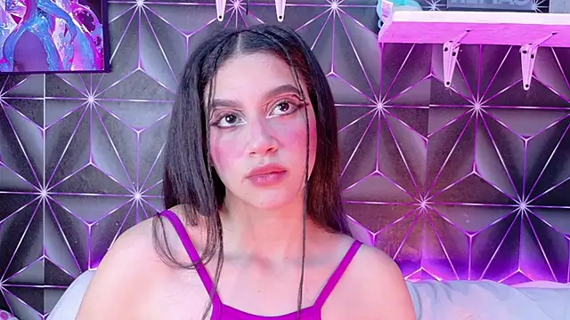 Snapshot of Megan_Luxe chatting on 10-01-25, 04:29 Megan Luxe online show from 10-01-25, 04:29