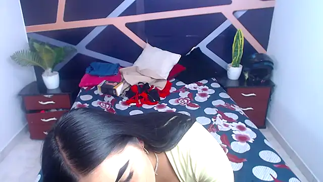 Snapshot of IsabellaaSweet chatting on 09-13-25, 01:11 IsabellaaSweet online show from 09-13-25, 01:11