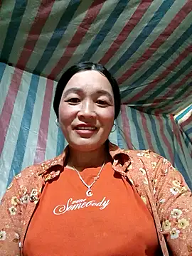 Bliss rose online show from 11-21-25, 08:13