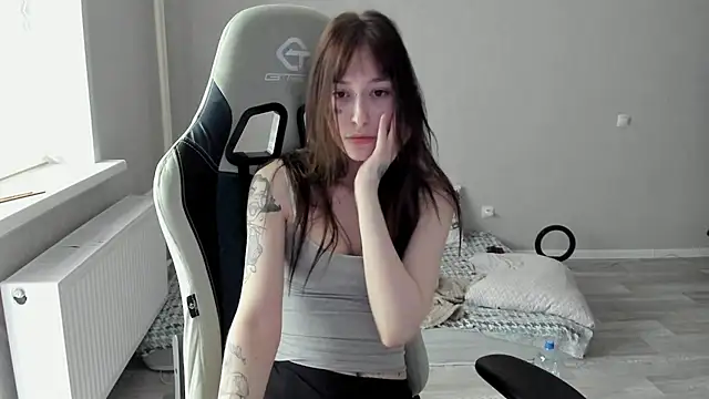 minadzukii online show from 09-12-25, 05:18