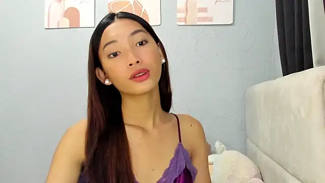 Snapshot of Anne_the_virgin chatting on 10-08-25, 01:36 Anne the virgin online show from 10-08-25, 01:36