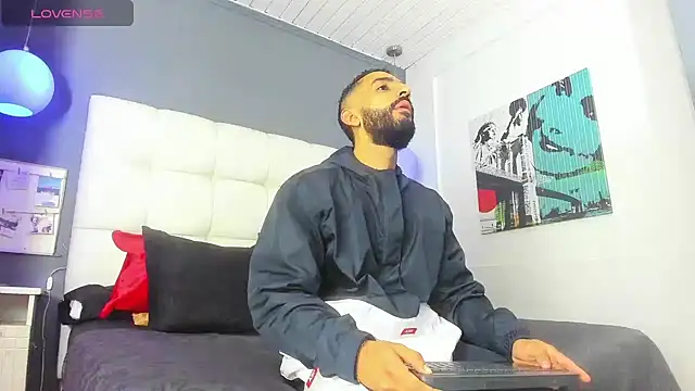 Yiyo10  online show from 02-06-26, 04:06