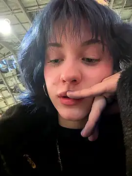 Only April online show from 01-09-26, 04:32