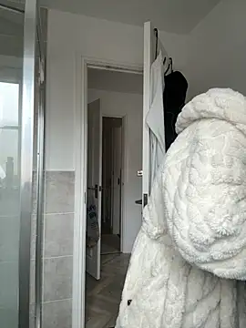 BELLABLACKXUK online show from 10-13-25, 09:53