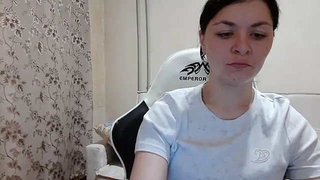 Amanda Soft online show from 10-20-25, 05:35