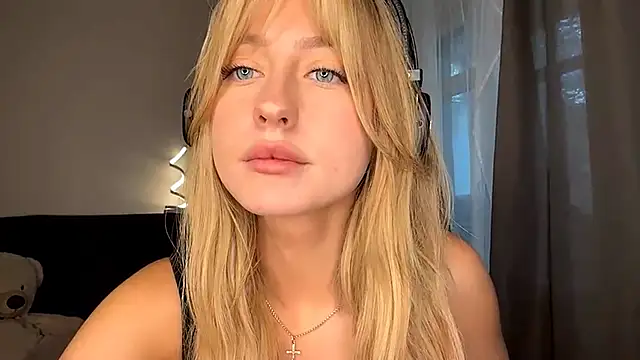 Jetta Corsacami online show from 10-16-25, 11:33