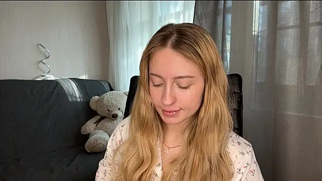 Jetta Corsacami online show from 11-18-25, 10:09