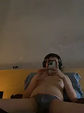 Snapshot of AndrewP13331 chatting on 09-24-25, 02:20 AndrewP13331 online show from 09-24-25, 02:20