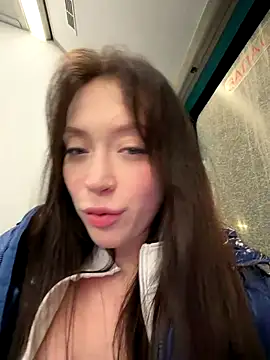 Snapshot of EstaVista chatting on 12-04-25, 05:54 EstaVista online show from 12-04-25, 05:54