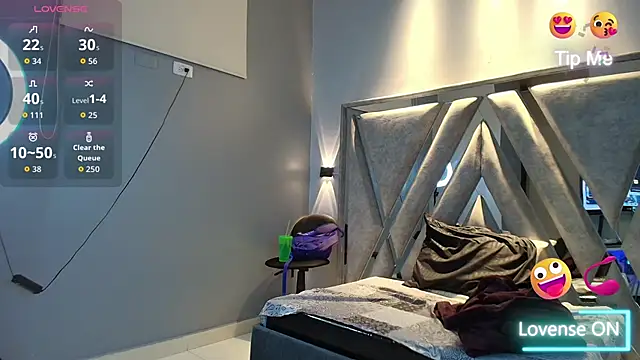 Snapshot of Nezuko_16 chatting on 10-15-25, 03:39 Nezuko 16 online show from 10-15-25, 03:39