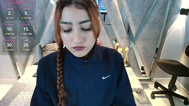 Snapshot of Nezuko_16 chatting on 10-18-25, 04:15 Nezuko 16 online show from 10-18-25, 04:15