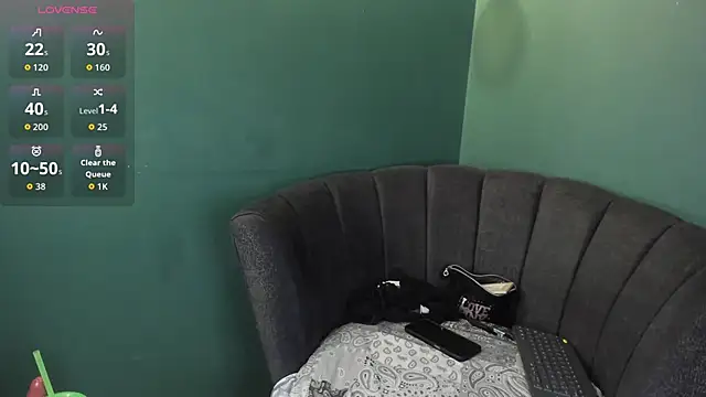 Snapshot of Nezuko_16 chatting on 10-30-25, 04:03 Nezuko 16 online show from 10-30-25, 04:03