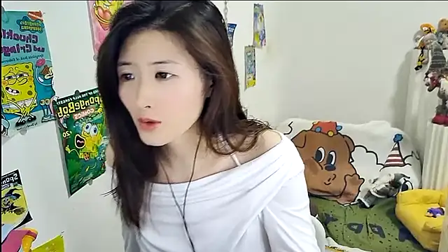 Moonlight-23 online show from 09-28-25, 01:16