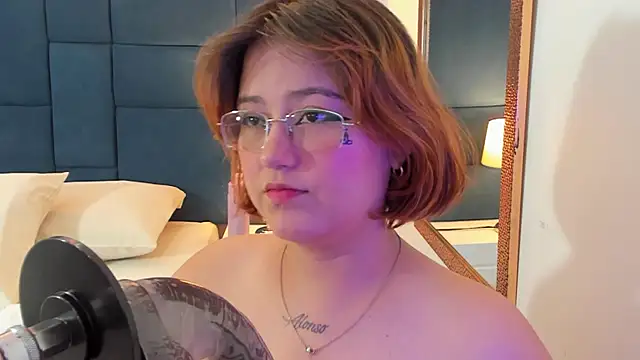 isa grey  online show from 11-28-25, 03:42