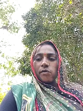 Snapshot of Sapna_hotA chatting on 09-22-25, 07:10 Sapna hotA online show from 09-22-25, 07:10