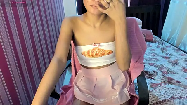 Snapshot of Mica_Jones chatting on 02-17-26, 11:33 Mica Jones online show from 02-17-26, 11:33