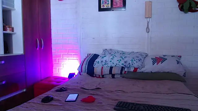 lucyymaximo online show from 11-17-25, 03:51