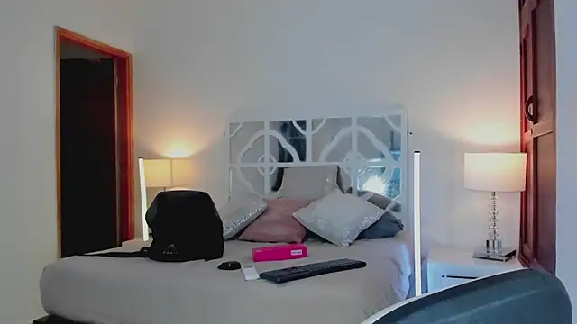 MikaelaStone online show from 02-04-26, 12:44