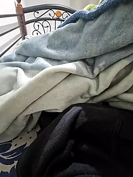 Snapshot of fena-sikerimmm chatting on 10-25-25, 10:37 fena-sikerimmm online show from 10-25-25, 10:37