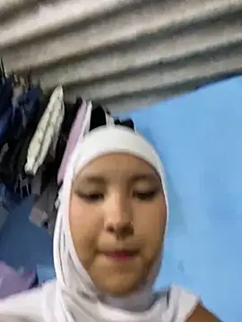 Snapshot of Firuze_Hatunn chatting on 10-06-25, 11:57 Firuze Hatunn online show from 10-06-25, 11:57