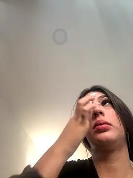 Mavii  online show from 10-15-25, 04:18