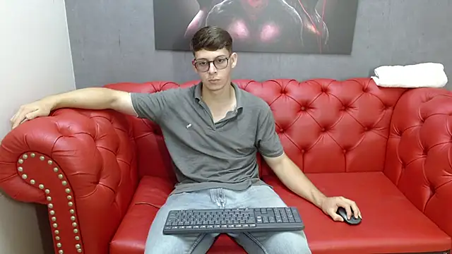 Stuart White online show from 09-26-25, 07:51
