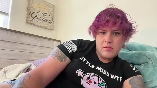 Snapshot of Julietserenity chatting on 10-21-25, 05:24 Julietserenity online show from 10-21-25, 05:24