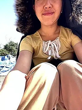 Huong-Ly online show from 01-12-26, 04:07