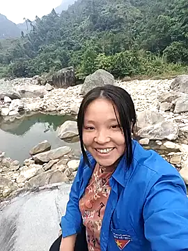 MuiNay online show from 10-31-25, 01:17