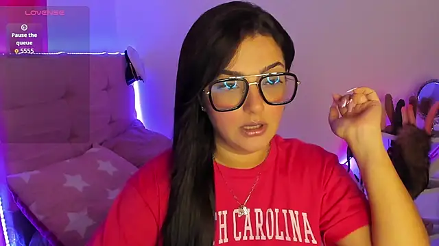 Snapshot of tatisdelicius chatting on 10-29-25, 04:09 tatisdelicius online show from 10-29-25, 04:09