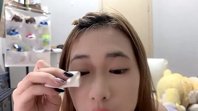 Snapshot of Ann-cookie chatting on 11-20-25, 02:28 Ann-cookie online show from 11-20-25, 02:28