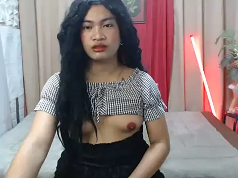 miss laila  online show from 10-11-25, 09:52