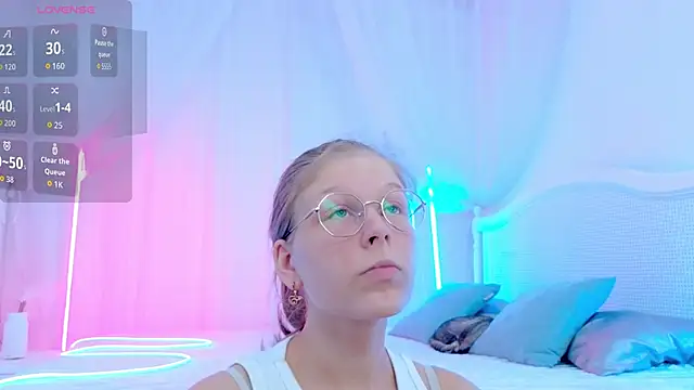 Lilly Belly online show from 09-23-25, 01:25